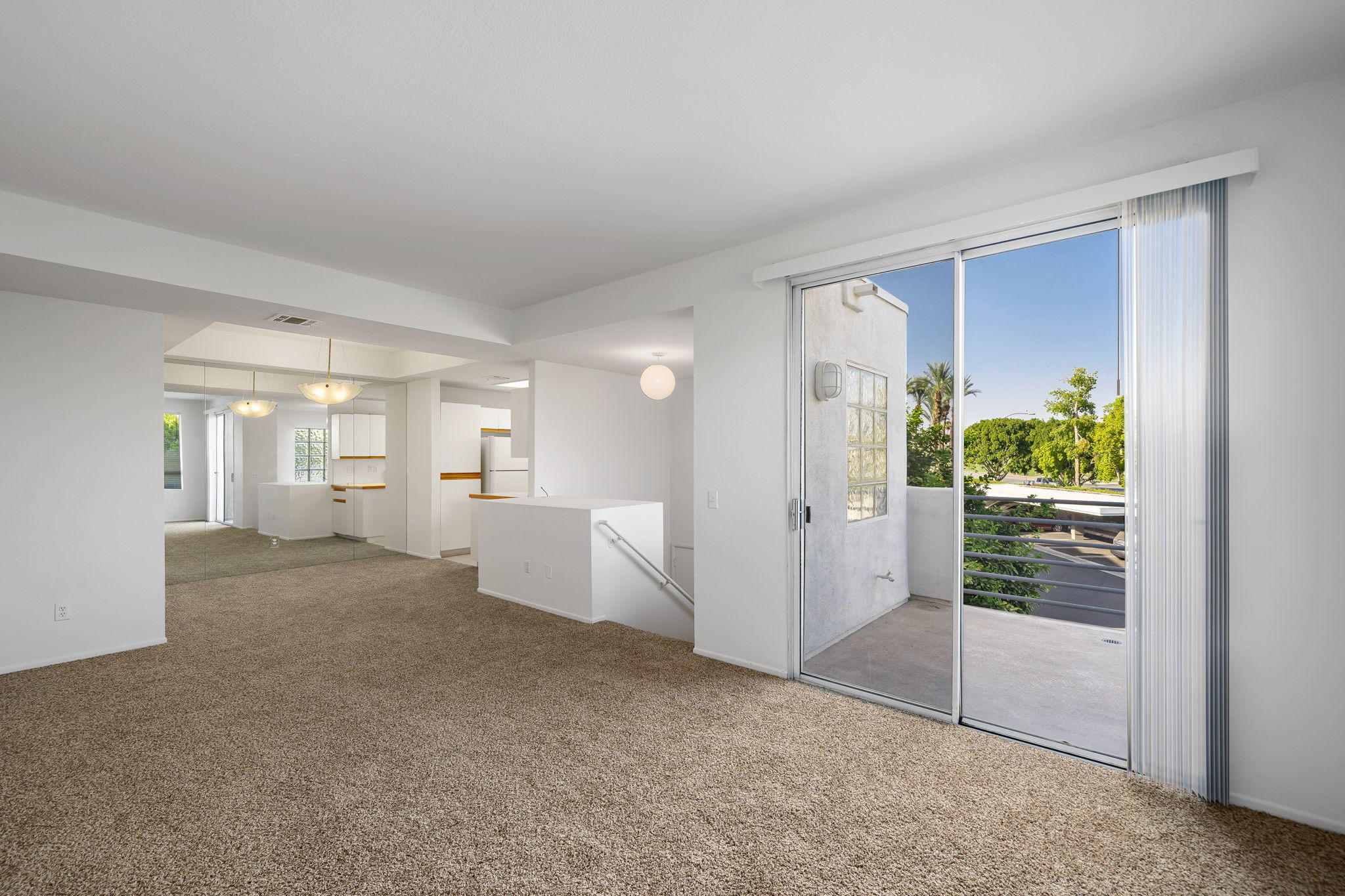 401 El Cielo Road, Unit 162 Palm Springs, CA 92262 - Photo 6 of 21 7-web-or-mls-MGCielo0820_007