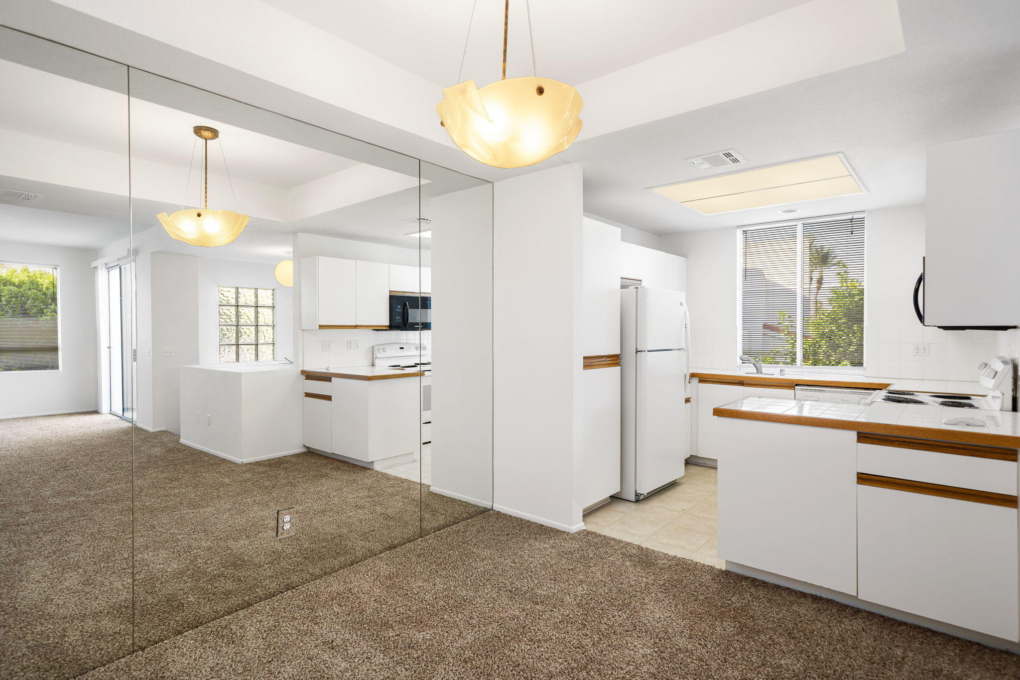 401 El Cielo Road, Unit 162 Palm Springs, CA 92262 - Photo 7 of 21 8-web-or-mls-MGCielo0820_008