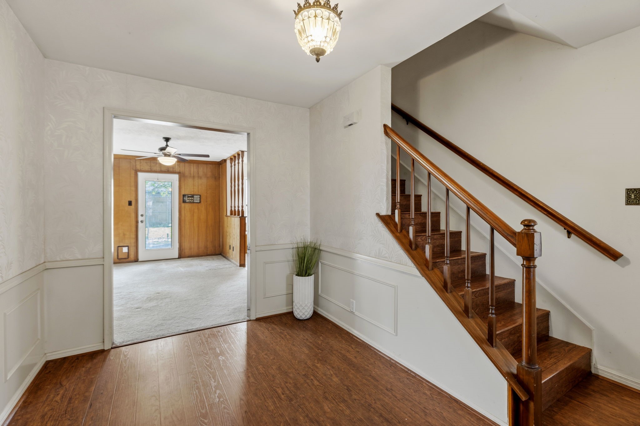 17507 Oxhill Court Spring, TX 77388 - Photo 5 of 44 This formal foyer provides the perfect entryway, with the dining room to the right, stairs, and the family room ahead.