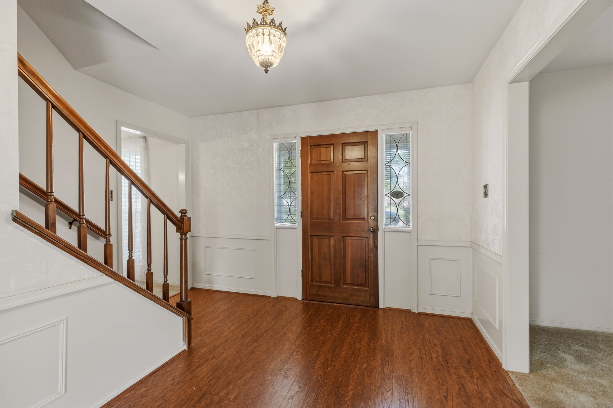 17507 Oxhill Court Spring, TX 77388 - Photo 6 of 44 From the family room, you can see that the foyer has the living room on the right and the dining room on the left.