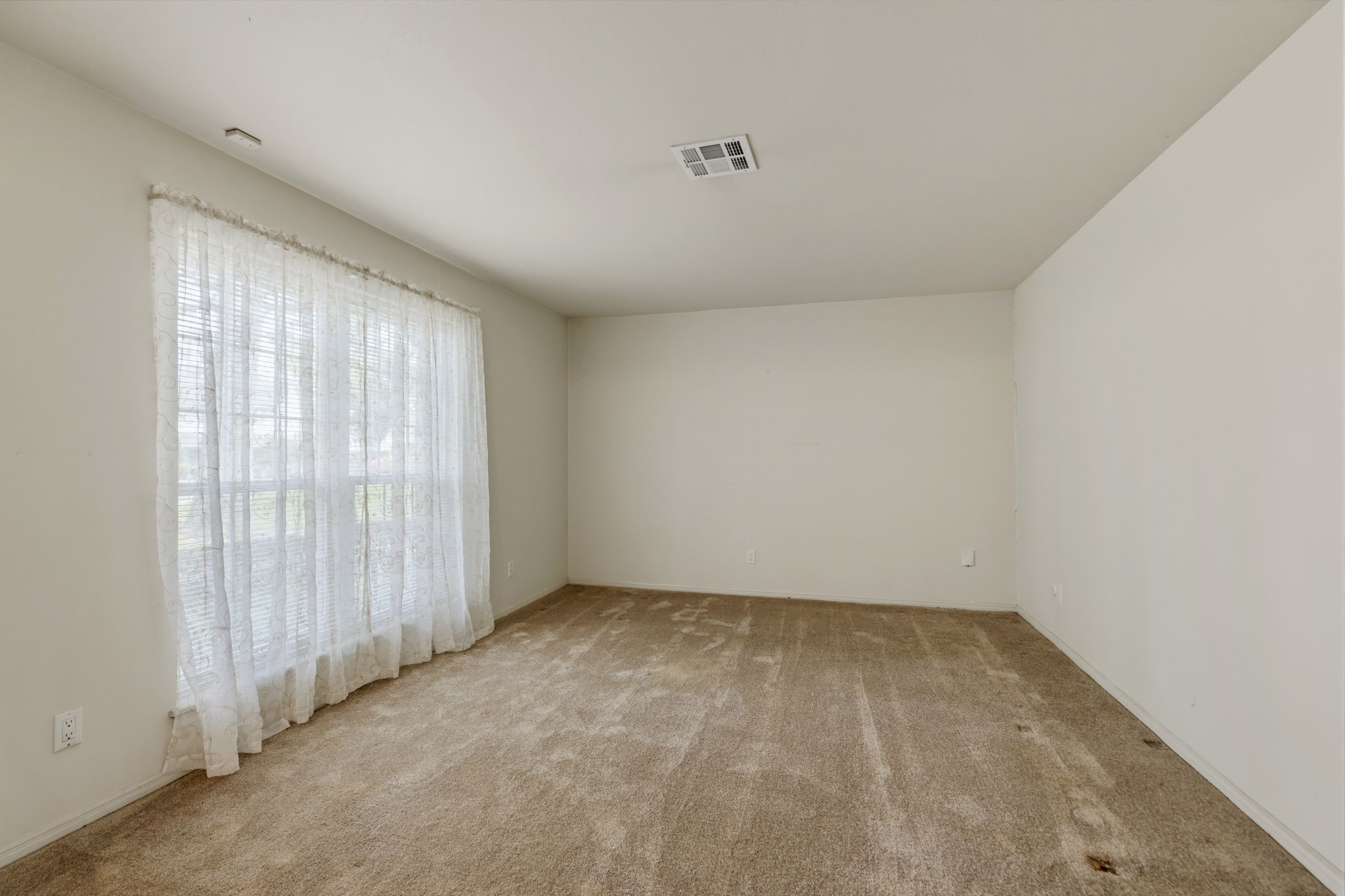 17507 Oxhill Court Spring, TX 77388 - Photo 7 of 44 The formal living room, which could easily be an office, is to the left as you enter the front door.
