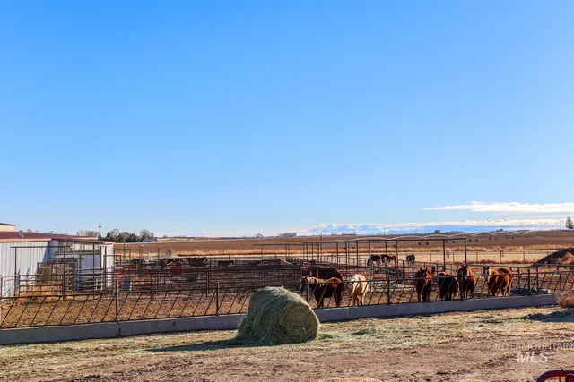 $1,999,000 | 1731 East 3900 North, Buhl, ID 83316