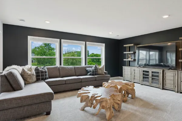 $999,870 | 1476 Palmer Drive North, Lake Elmo, MN 55042