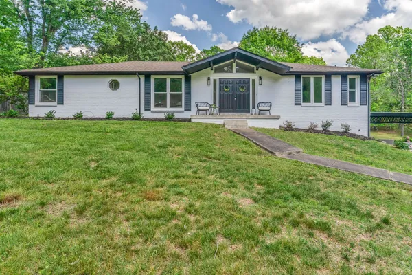 $525,000 | 1009 Primrose Drive, Greenbrier, TN 37073