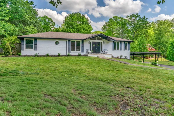 $525,000 | 1009 Primrose Drive, Greenbrier, TN 37073