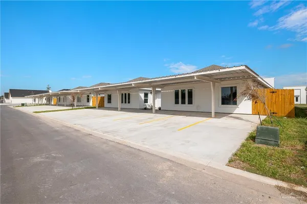 $1,050 | 3505 Frio Drive, Unit 4, McAllen, TX 78504