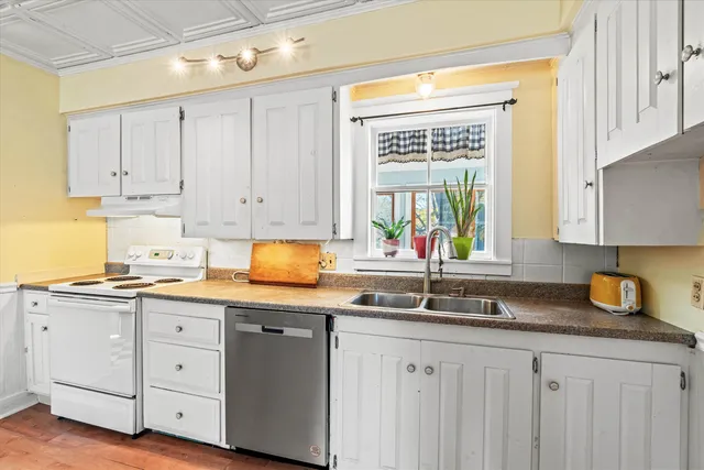 $399,900 | 12 South Mast Street, Goffstown, NH 03045