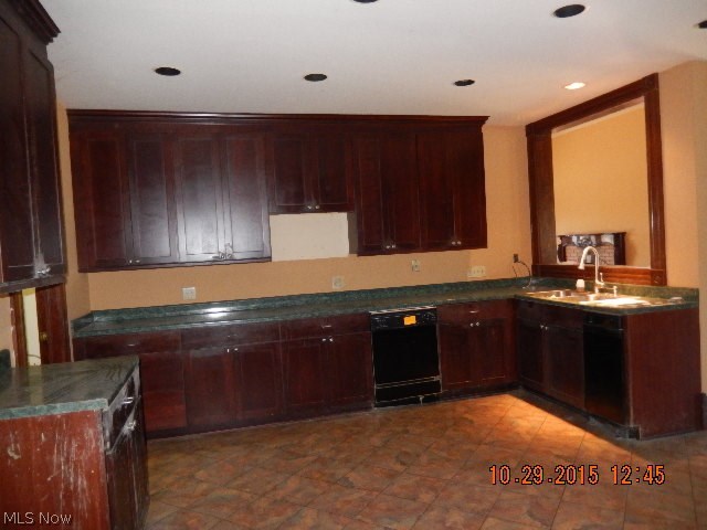 7008 Brakeman Road Painesville, OH 44077 - Photo 7 of 23