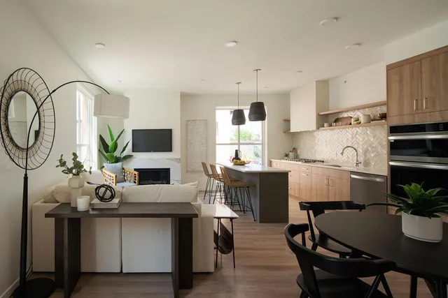 $6,995 | 7 West Drive, Excelsior, MN 55331