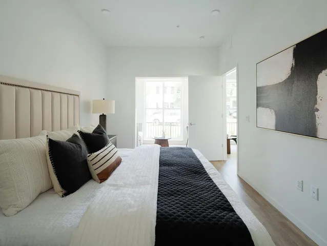 $6,995 | 7 West Drive, Excelsior, MN 55331