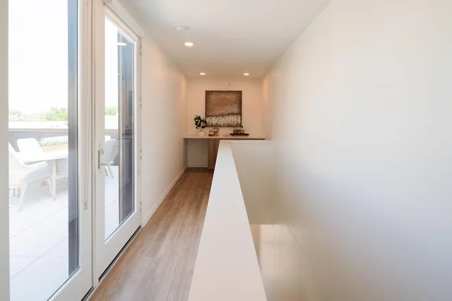 $6,995 | 7 West Drive, Excelsior, MN 55331