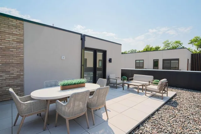 $6,995 | 7 West Drive, Excelsior, MN 55331