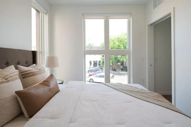 $6,995 | 7 West Drive, Excelsior, MN 55331