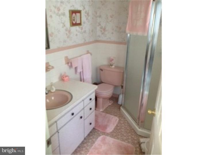 34 Bluebird Road Holland, PA 18966 - Photo 20 of 25 Gallery Image 20