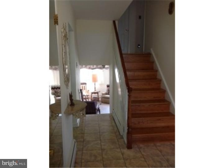34 Bluebird Road Holland, PA 18966 - Photo 4 of 25 Gallery Image 4