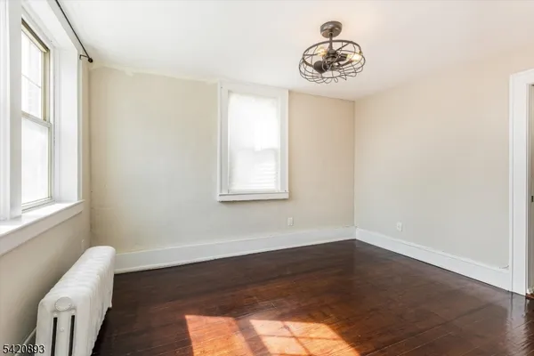 $2,900 | 43 Pleasant Way, Unit 2, Montclair, NJ 07042