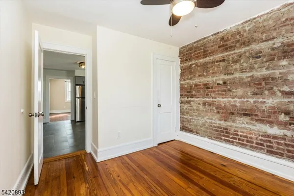 $2,900 | 43 Pleasant Way, Unit 2, Montclair, NJ 07042