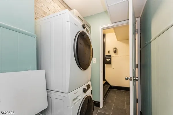 $2,900 | 43 Pleasant Way, Unit 2, Montclair, NJ 07042