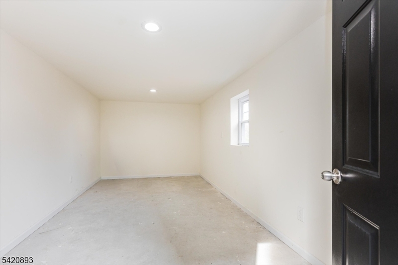 43 Pleasant Way, Unit 2 Montclair, NJ 07042 - Photo 25 of 27