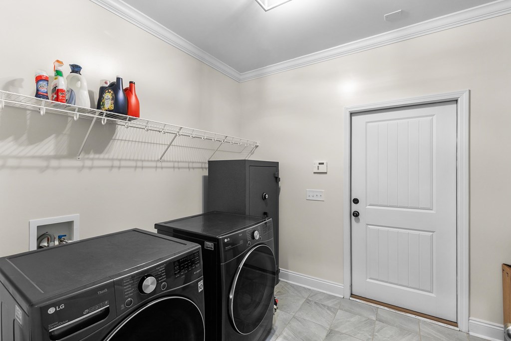 623 Skipper Road Dothan, AL 36301 - Photo 34 of 62 Laundry / Mudroom