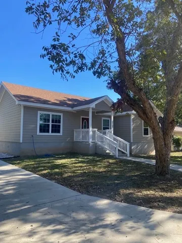 $248,000 | 112 Palmo Drive, Luling, TX 78648