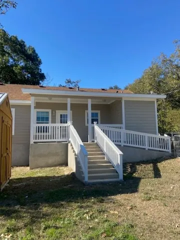 $268,000 | 112 Palmo Drive, Luling, TX 78648