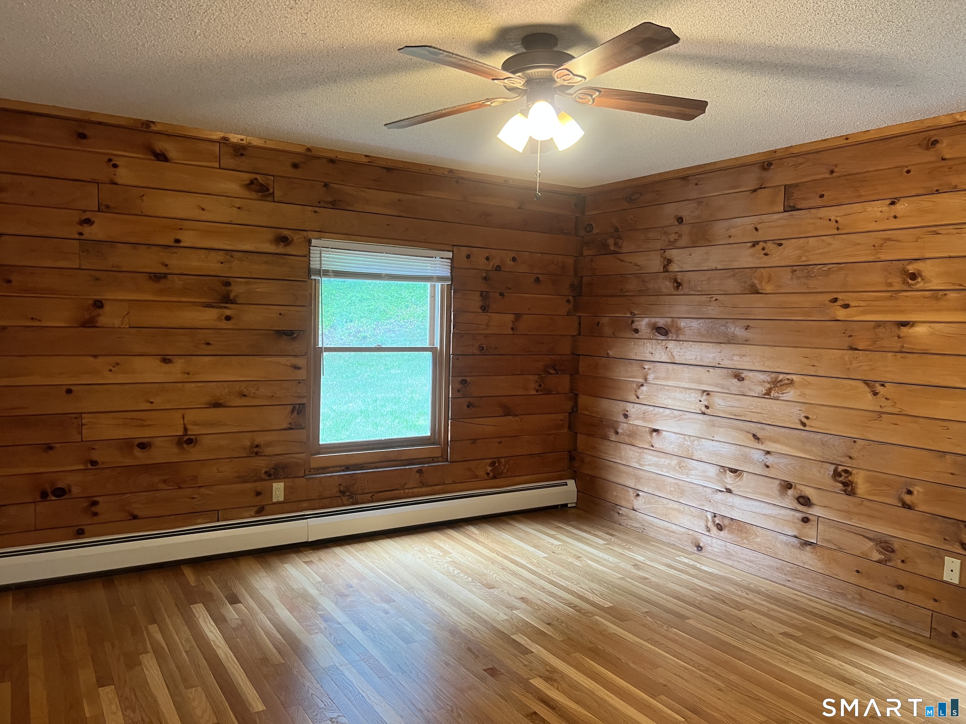 698 Leetes Island Road Branford, CT 06405 - Photo 6 of 9