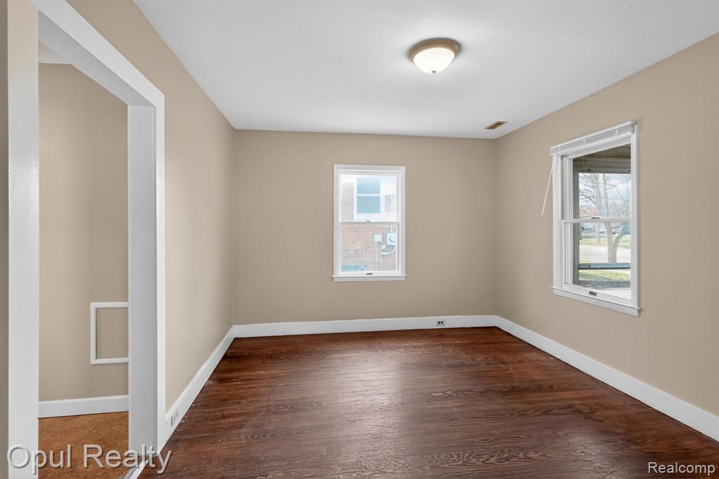 522 East Cavanaugh Road Lansing, MI 48910 - Photo 11 of 26 Gallery Image 11