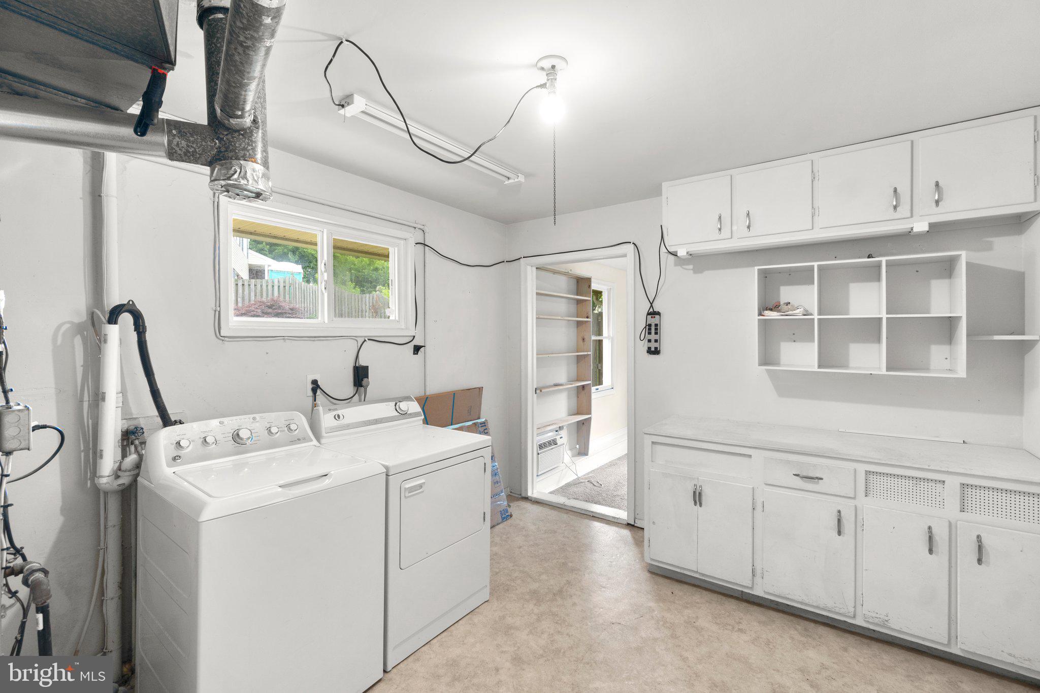 7303 Foxe Place Springfield, VA 22151 - Photo 25 of 38 Laundry Room with tons of storage space