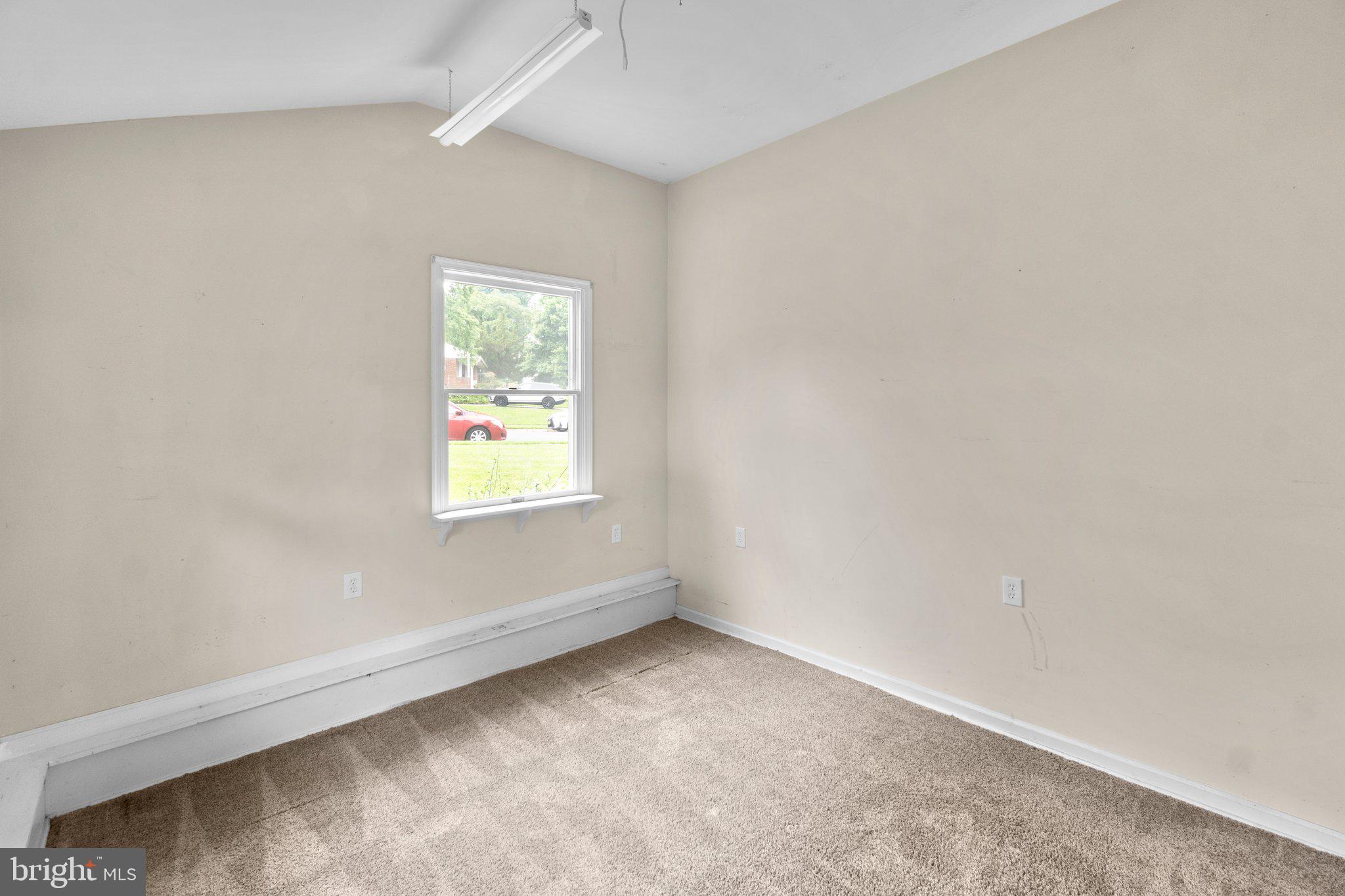 7303 Foxe Place Springfield, VA 22151 - Photo 27 of 38 Large Bonus Room