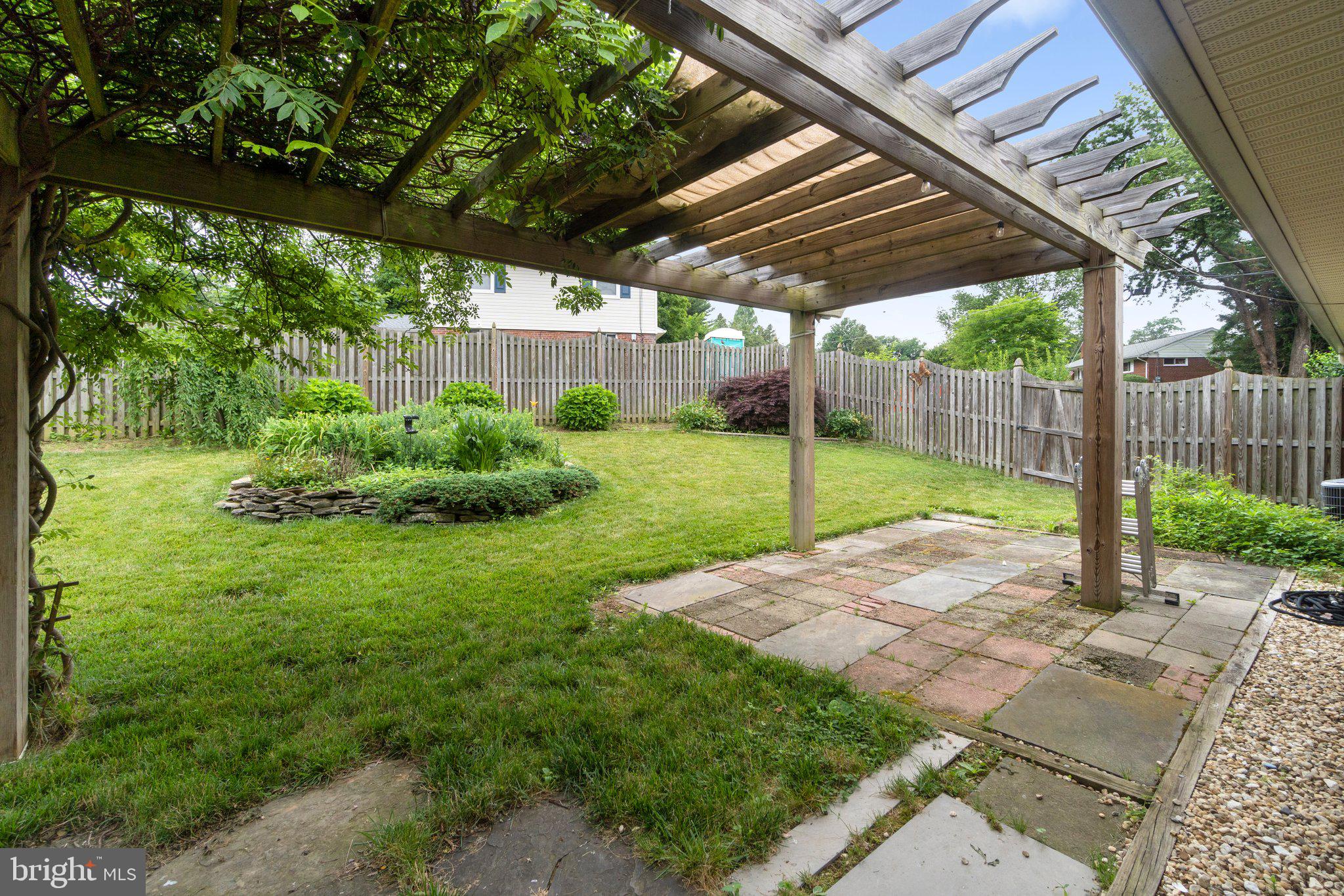 7303 Foxe Place Springfield, VA 22151 - Photo 32 of 38 Back Yard Pergola
