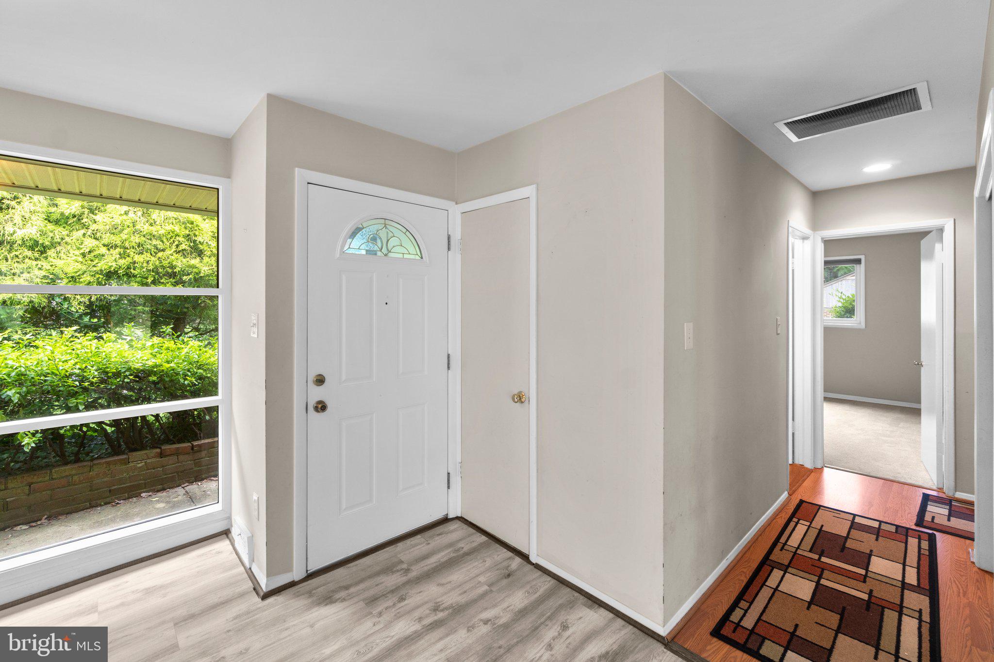 7303 Foxe Place Springfield, VA 22151 - Photo 4 of 38 Front Entrance Foyer