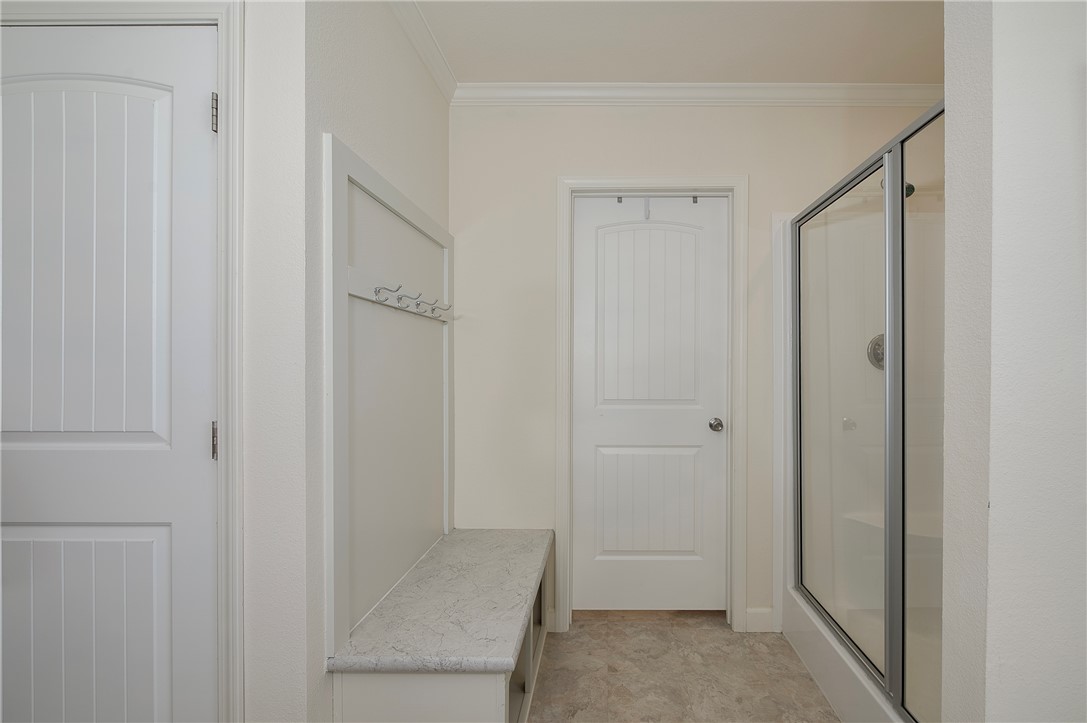 10976 Whiterock Road Bremond, TX 76629 - Photo 20 of 42 a view of room with walk in closet