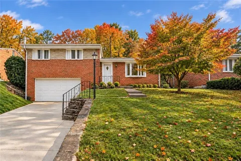 $199,999 | 4557 Mapledale Drive, Homestead, PA 15120