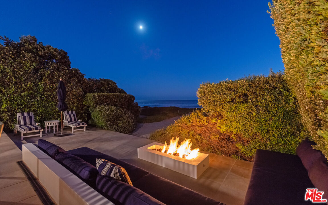 31240 Broad Beach Road Malibu, CA 90265 - Photo 51 of 54 a view of balcony and patio