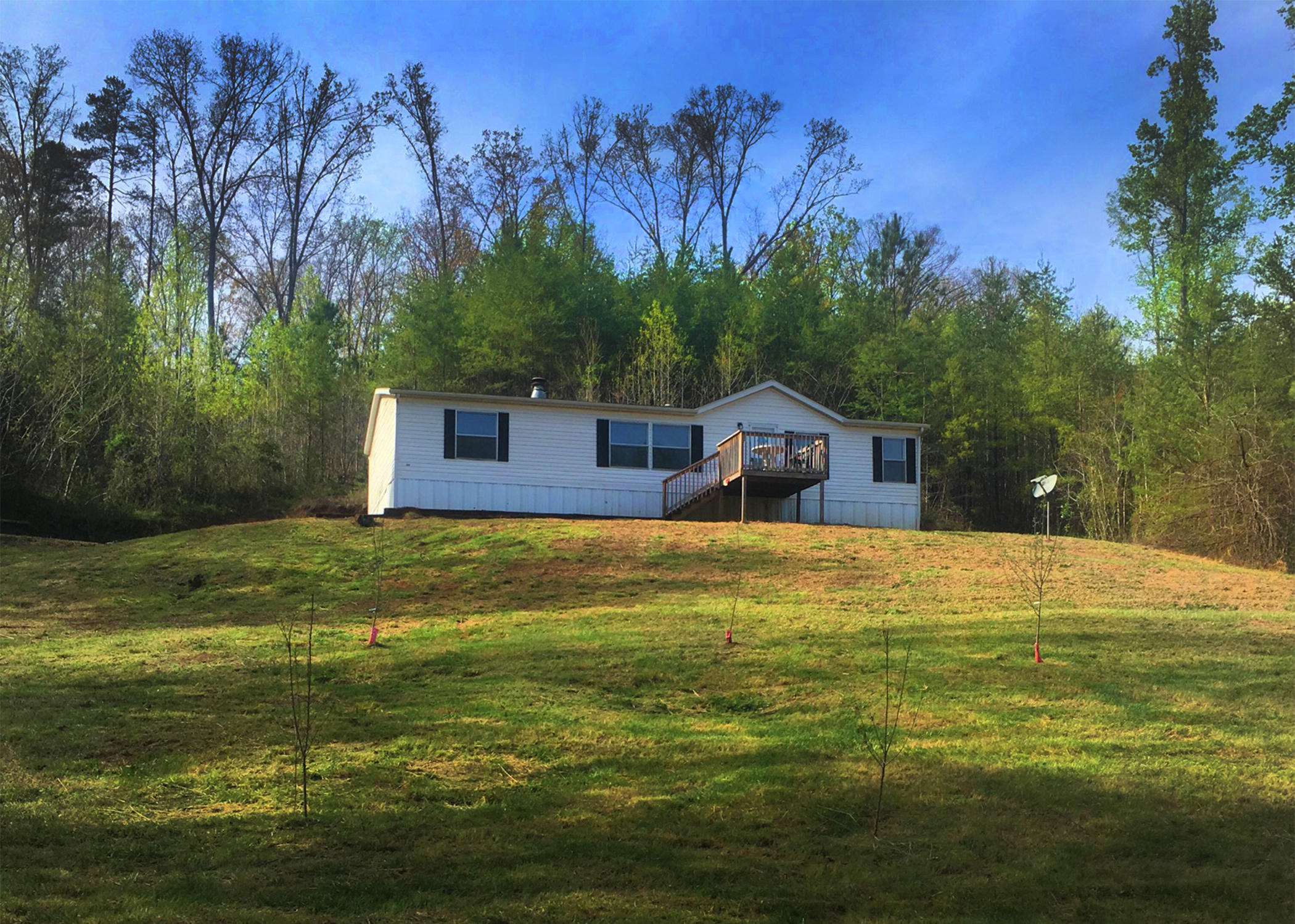 235 Scenic View Road Madisonville, TN 37354 - Photo 1 of 18 IMG_05311