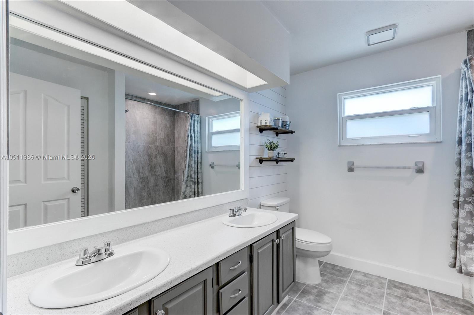12905 170th Road North Jupiter, FL 33478 - Photo 37 of 90 Gallery Image 37