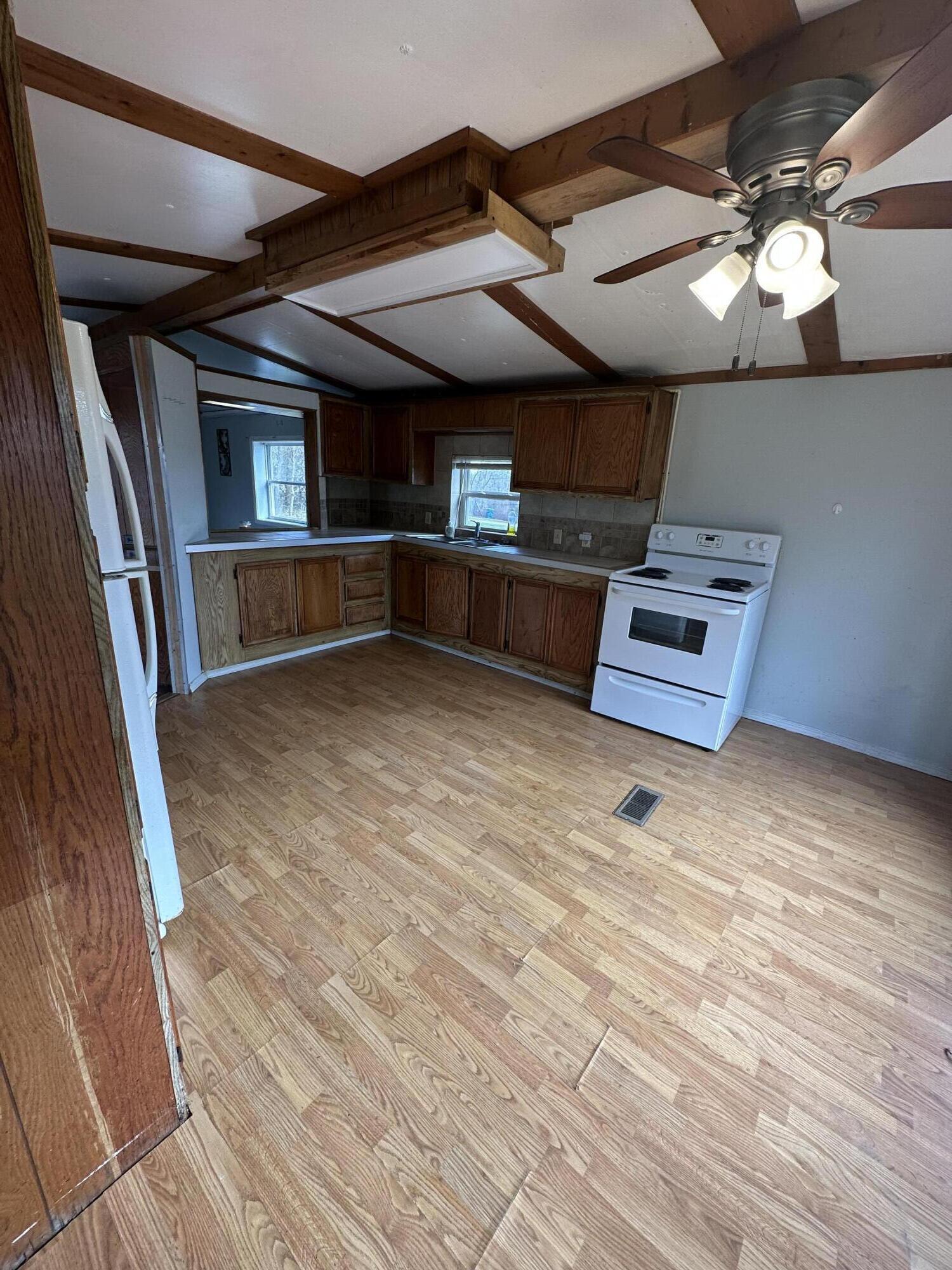 210 Lake Road Dry Ridge, KY 41035 - Photo 4 of 15 Gallery Image 4