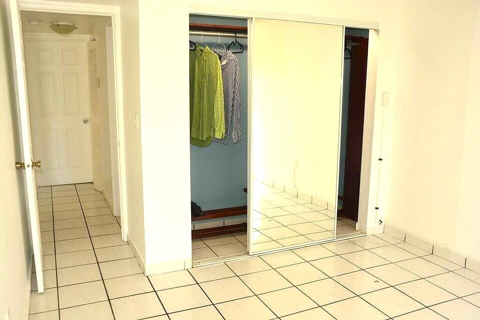 453 Southwest 2nd Street, Unit 208B Miami, FL 33130 - Photo 10 of 23 a view of a bathroom