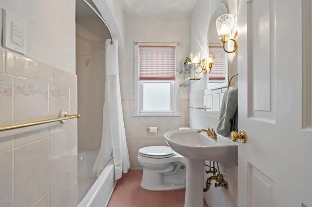 $549,000 | 3913 Monterey Avenue, St. Louis Park, MN 55416