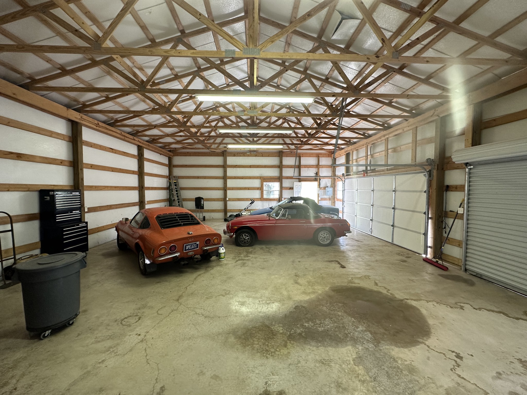 4829 Cole Ridge Road Beechgrove, TN 37018 - Photo 13 of 50 a view of a garage