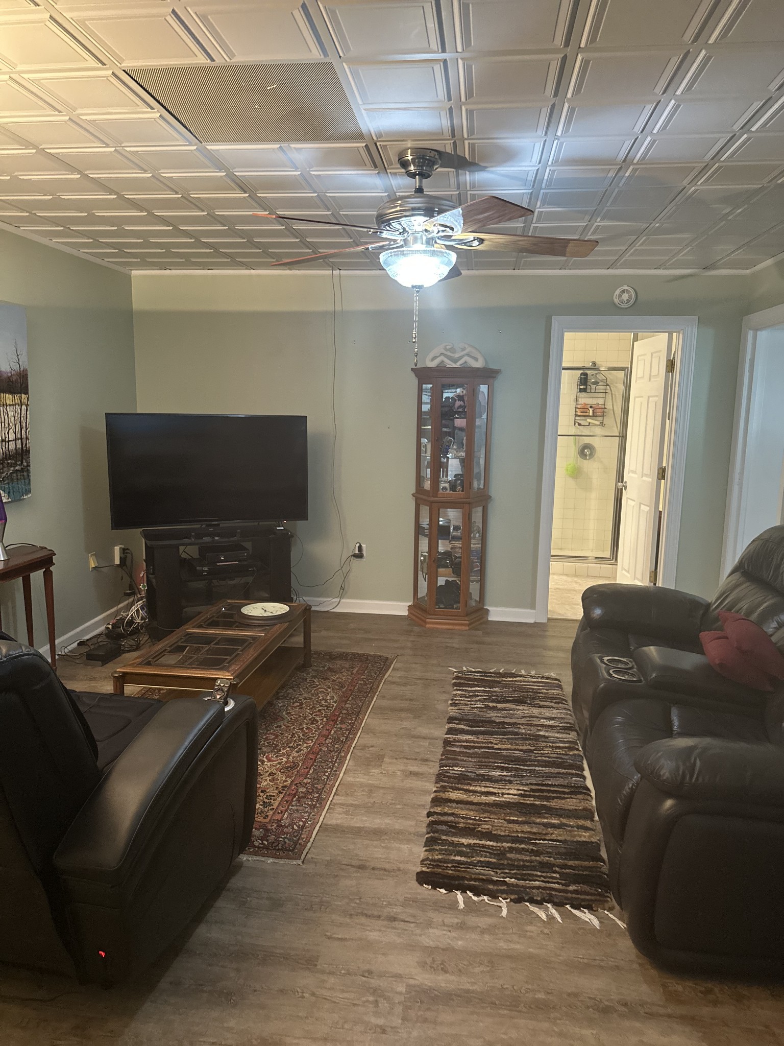 4829 Cole Ridge Road Beechgrove, TN 37018 - Photo 30 of 50 a living room with furniture and a flat screen tv