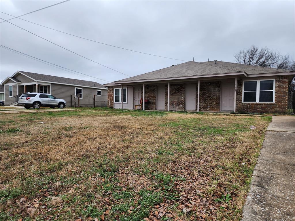 4304 South Cravens Road Fort Worth, TX 76119 - Photo 18 of 21 Ranch-style home with a front lawn