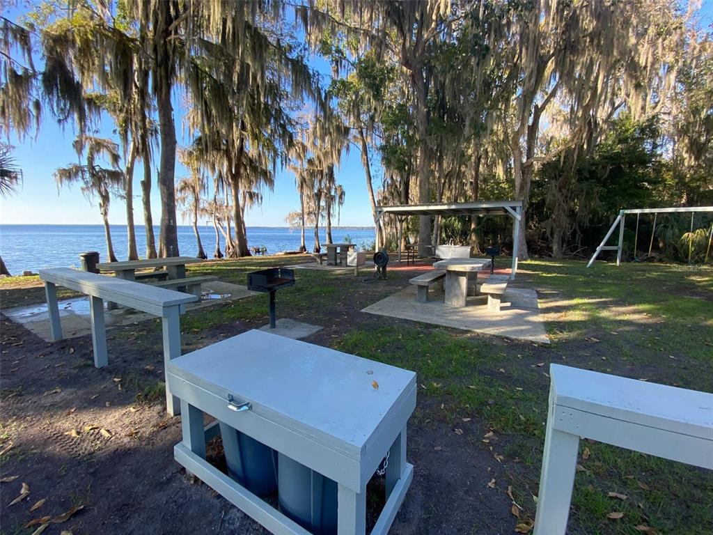 243 Georgetown Denver Road Georgetown, FL 32139 - Photo 8 of 10 a view of a park with large trees