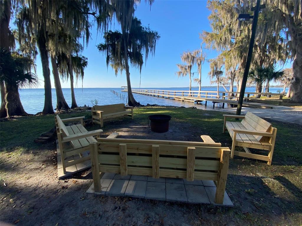 243 Georgetown Denver Road Georgetown, FL 32139 - Photo 9 of 10 a view of a backyard with sitting area
