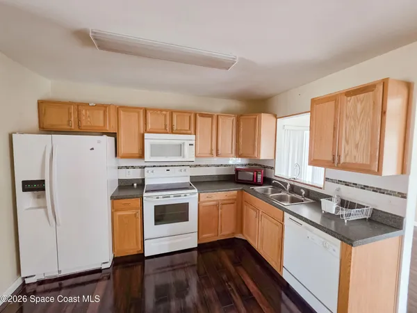 $1,650 | 443 Tewksbury Lane Northeast, Palm Bay, FL 32907