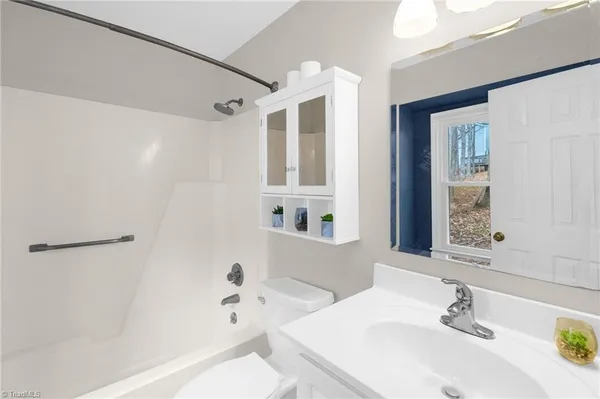 $280,000 | 9 Dunnberry Court, Greensboro, NC 27455