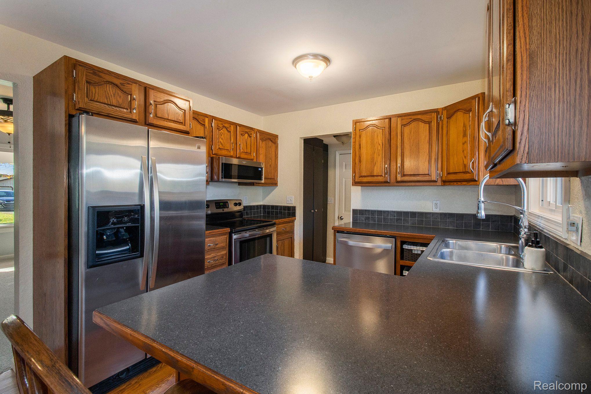 5166 West Ray Road Linden, MI 48451 - Photo 11 of 37 Gallery Image 11