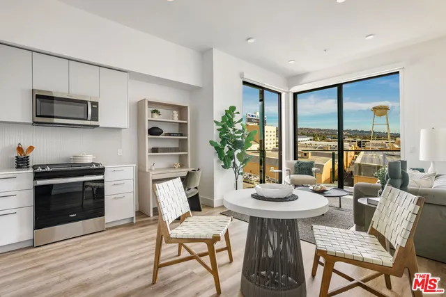 $5,995 | 10401 Washington Boulevard, Unit 304, Culver City, CA 90232