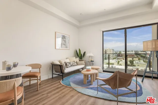 $5,995 | 10401 Washington Boulevard, Unit 304, Culver City, CA 90232